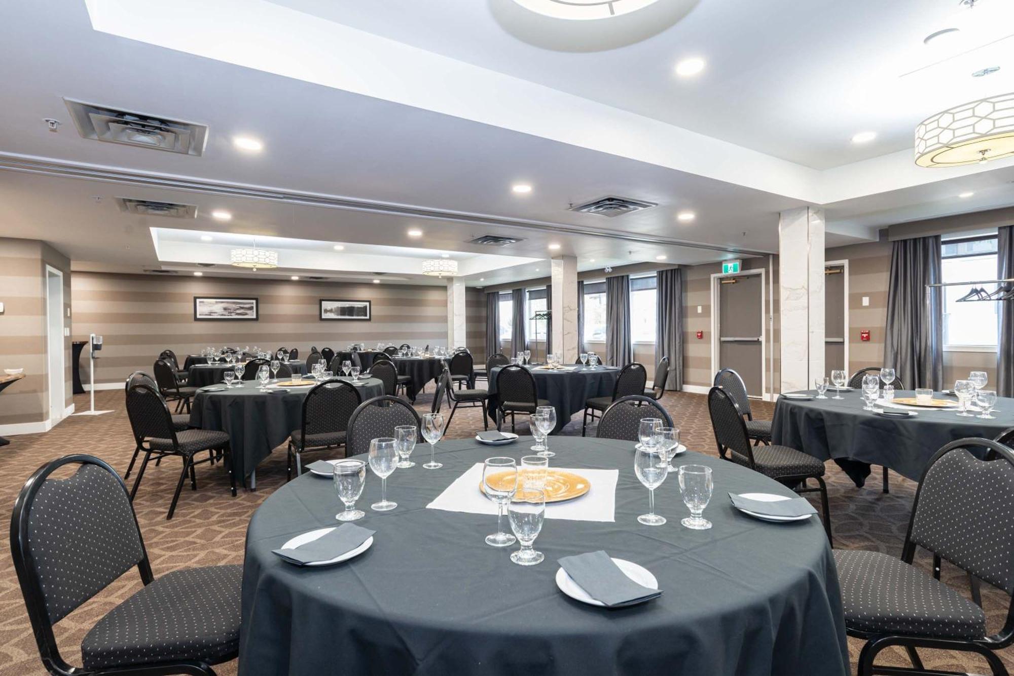 Sandman Hotel Grande Prairie Ngoại thất bức ảnh