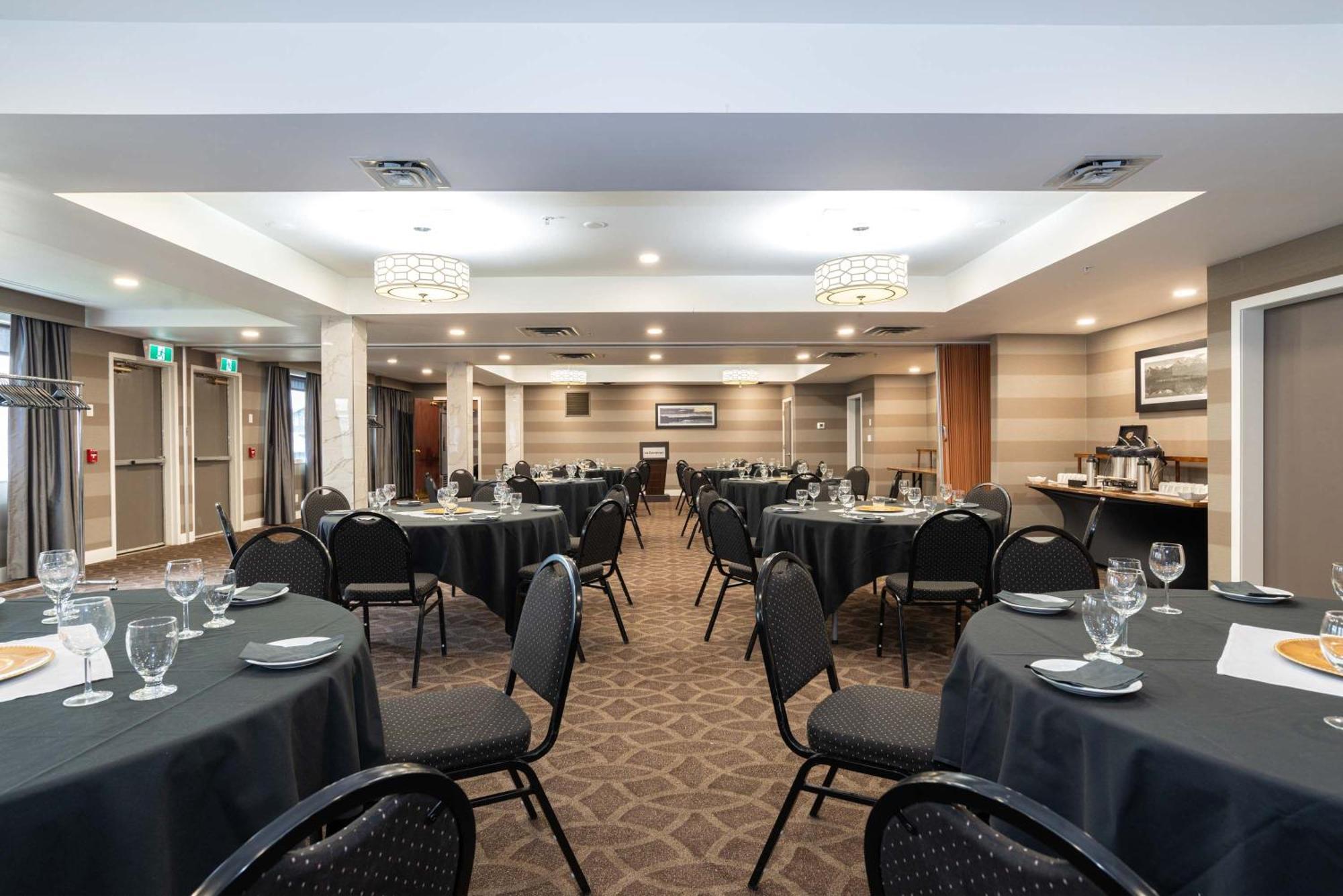 Sandman Hotel Grande Prairie Ngoại thất bức ảnh